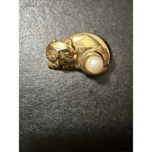 Vintage Signed Marvella Cat with a ball Faux Pearl Gold Tone Mini Brooch
